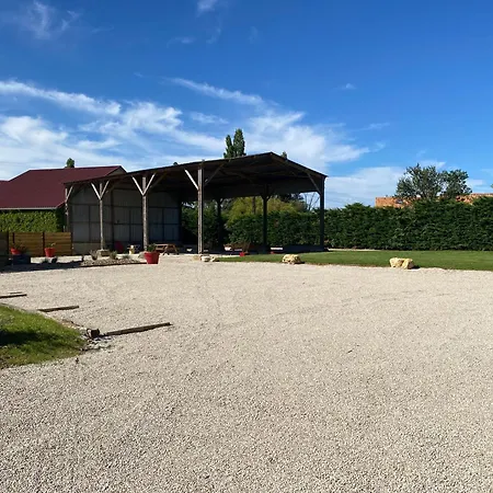 Appartamento Pin Parasol Lusignan
